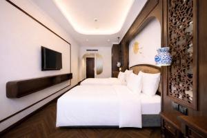 Eli Suites