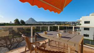 Arenal beach with great Montgo sunset views