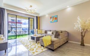 Elegant 1BR at Alba Gardens,Steps from Yaya Centre