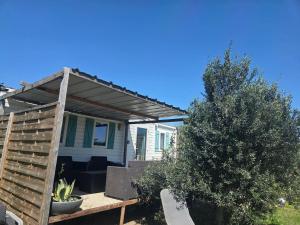 Bungalow confortable à Arles avec piscine