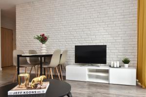 TOTU HOME Comfort Apartment Morena with Balcony & Parking