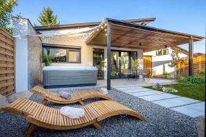 White Lotus Mini Loft House