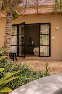 Design Cabin with Plunge Pool