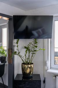 Stary Browar Two-Level Apartment by BookingHost