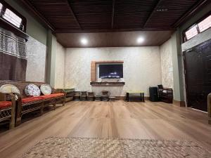 Valley Roots Homestay