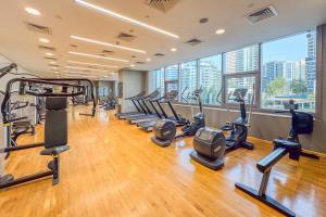 Cozy Sparkle Studio - Modern Stay Next to Tram