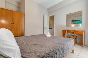 Alexandros Apartments