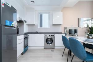 Bloom Tower B District 10 - Modern Apartment with Stunning Views
