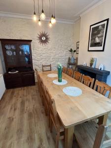 Rose Hill - Central Barmouth - near Beach - Sleeps up to 16!