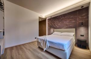 Monolocale 2 - via Sassi, Lecco