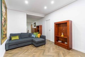 2bdrm+2wc Balmes Flat Central Market by Invalencia