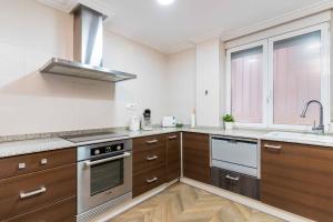 2bdrm+2wc Balmes Flat Central Market by Invalencia