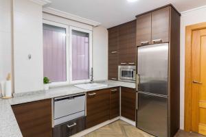 2bdrm+2wc Balmes Flat Central Market by Invalencia