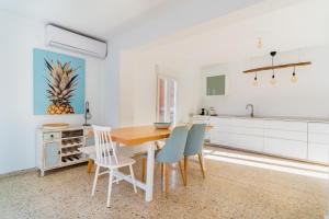 Cabalicious Flat-big families by Invalencia