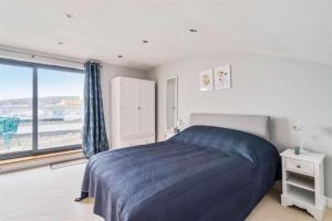 Luxury 3-Bedroom Apartment at West Bay harbour