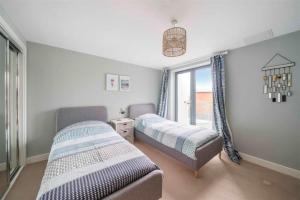 Luxury 3-Bedroom Apartment at West Bay harbour