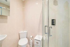 Luxury 3-Bedroom Apartment at West Bay harbour