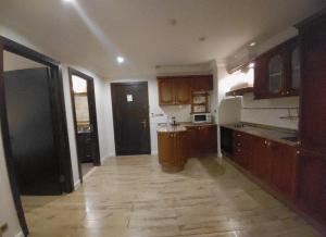 Spacious Serviced Apartment in Central Pattaya