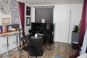 Appartement en rez-de-chaussée au coeur dun village