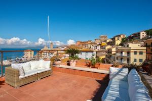 Porto Santo Stefano Panoramic Penthouse