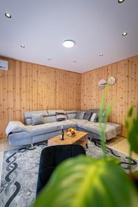 Savel House