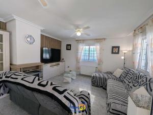 El Galan 4BR Holiday Villa with Private Pool EG33