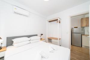 SLV Irida Apartment