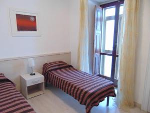 Eleonora, Ampio Appartamento in Centro e 350 m dalla Spiaggia