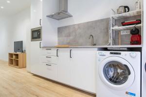 Sant Jordi 1 Stylish Studio by Invalencia