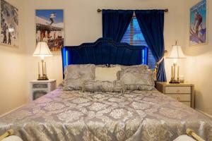 Huge Summit Park Luxury Retreat Home- 7 Bedrooms