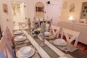 Huge Summit Park Luxury Retreat Home- 7 Bedrooms