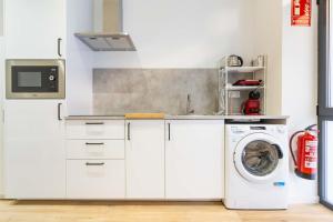 Sant Jordi 1 Stylish Studio by Invalencia