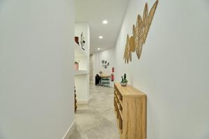 Teruel Flat by Invalencia