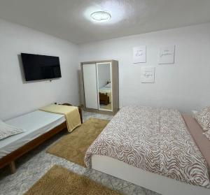 Travellers Guesthouse 2