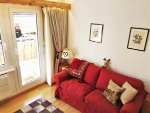 Spacious Apartment in Lens with Mountain View