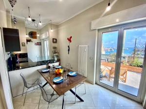 Terrazza su Genova - 300sqm Rooftop Penthouse w Sea & City Views - Close to Aquarium