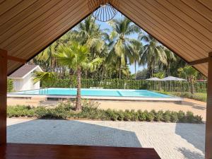 Ther lay beach resort