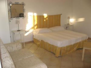 Villa Alabe - Waterfront Apartments in Bosa Porto Alabe