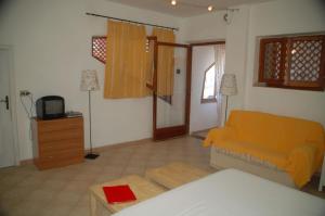 Villa Alabe - Waterfront Apartments in Bosa Porto Alabe