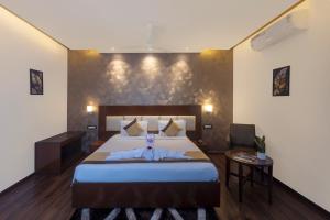 Hotel Hemaadri Grand