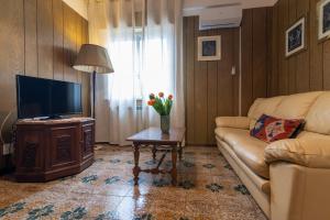 GuestHost - Palermo Politeama Vibes Apartment