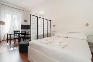 GuestHost - Spacious Studio X3 close to Navigli