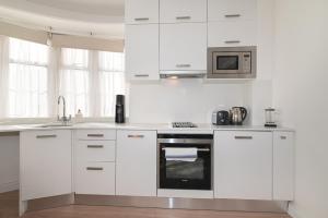 Modern Split-Level flat South Kensington London - Pass the Keys