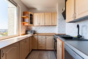 Pogórze Pleasant Apartment by BookingHost