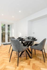 Spacious Designer Family Gem with Roof Terrace and Views