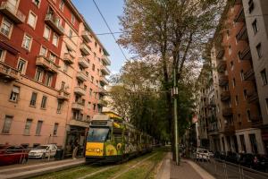 Mahon 1BR Superior Apartment - Quiet, Near Tram, Metro, Duomo, Station