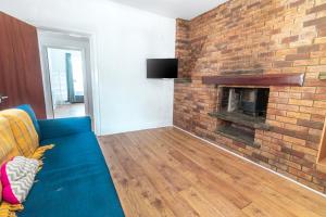 Bridgend 4BR House on Morfa St with Parking