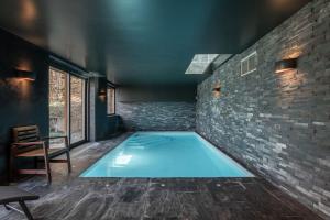 Chalet de Claude in Morzine - by EMERALD STAY