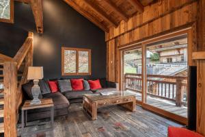 Chalet de Claude in Morzine - by EMERALD STAY