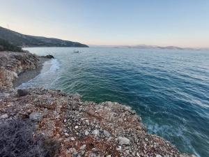 Villa Lemóni - Villa by the sea with swimming pool and amazing view